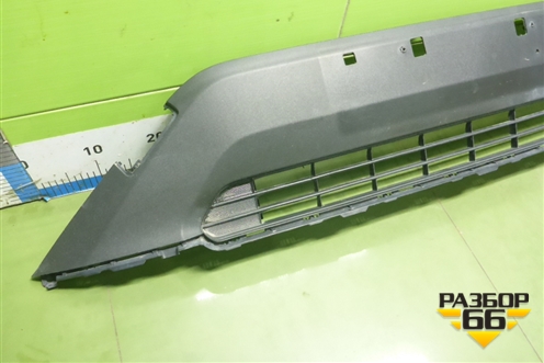 Решетка в передний бампер центральная (5311342110) для Toyota Rav-4 с 2018г (Рав 4)