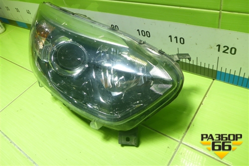 Фара правая (галоген) (260108765R) для Renault Kaptur с 2016г (Каптюр)