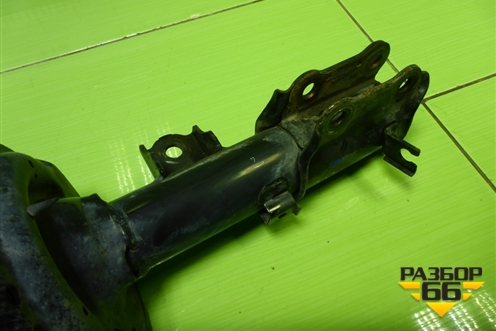 Амортизатор передний правый (546604L100) для Hyundai Solaris с 2010-2016г (Солярис)