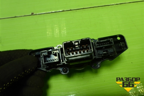 Кнопка аварийной сигнализации для Hyundai Solaris с 2010-2016г (Солярис)