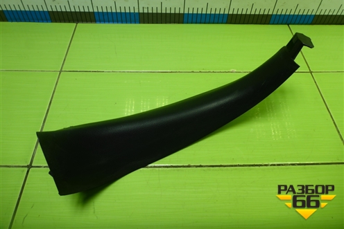 Обшивка двери багажника (правая) (6793742050) для Toyota Rav-4 с 2012-2019г (Рав 4)