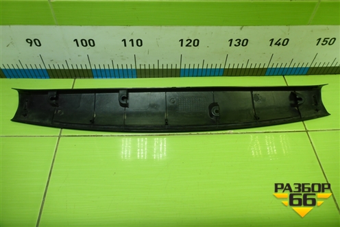 Обшивка двери багажника (верхняя часть) (6793942040) для Toyota Rav-4 с 2012-2019г (Рав 4)