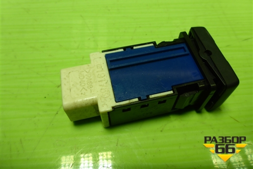 Кнопка обогрева сидений (правая) для Toyota Rav-4 с 2012-2019г (Рав 4)