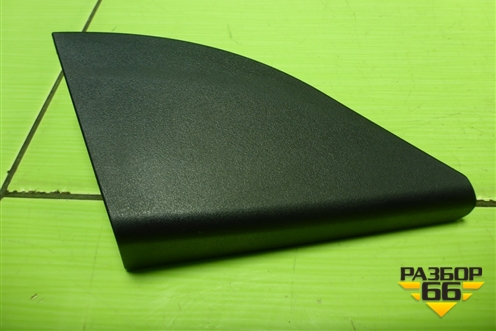 Накладка двери передней правой уголок (6749142070) для Toyota Rav-4 с 2012-2019г (Рав 4)