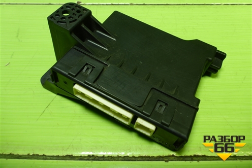 Блок электронный (управления климатом) (8865042551) для Toyota Rav-4 с 2012-2019г (Рав 4)