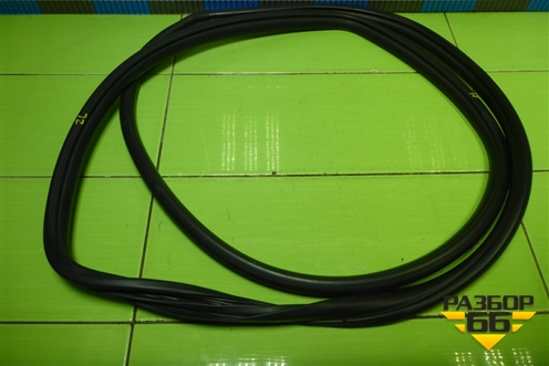 Уплотнитель двери задней левой для Toyota Rav-4 с 2012-2019г (Рав 4)