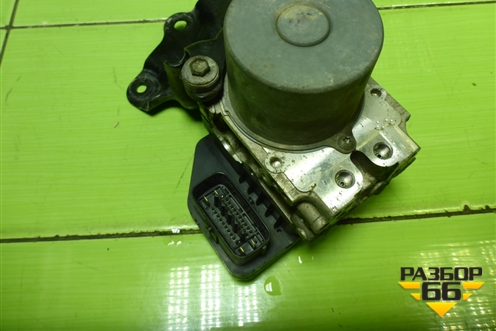Блок ABS (4454042272) для Toyota Rav-4 с 2012-2019г (Рав 4)