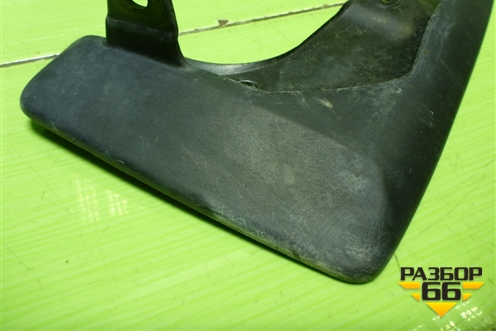 Брызговик передний правый (7662142110) для Toyota Rav-4 с 2012-2019г (Рав 4)