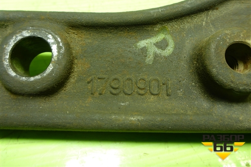 Кронштейн переднего бампера правый  (1790901) для Scania 4 Series с 1995-2005г