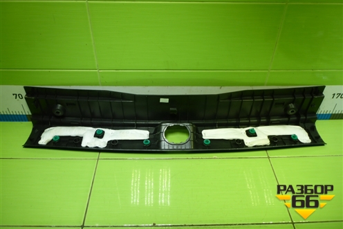 Обшивка багажника на заднюю панель (85771D7000) для Hyundai Tucson с 2015-2022г (Туксон)