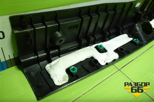 Обшивка багажника на заднюю панель (85771D7000) для Hyundai Tucson с 2015-2022г (Туксон)