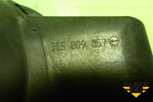 Лючок бензобака (3C5809857) для Volkswagen Passat (B6) с 2005-2010г (Пассат Б6)