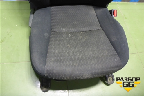 Сиденье переднее правое с AIR BAG (с подогревом) для Toyota Corolla (E15) с 2006-2013г (Королла 150)