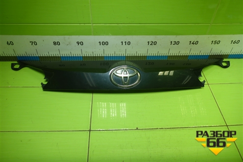 Накладка двери багажника (7680142220) для Toyota Rav-4 с 2012-2019г (Рав 4)