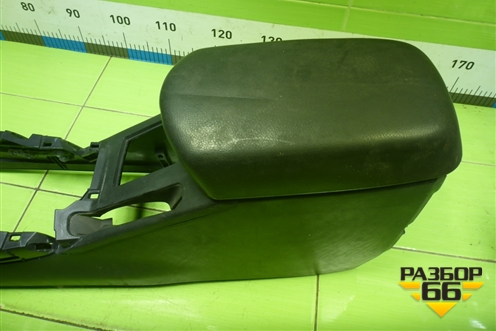 Подлокотник (5881142030) для Toyota Rav-4 с 2006-2013г (Рав 4)