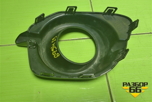 Накладка ПТФ правая (8321A598) для Mitsubishi Pajero/Montero Sport с 2008-2015г (Паджеро/Монтеро Спорт)