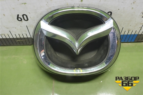 Эмблема на решетку радиатора (KB8A50721) для Mazda CX 5 с 2017г (СХ5)