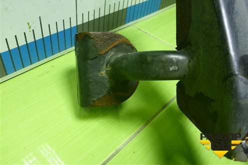 Кронштейн спойлера (бокового левого) (810W629105299) для Sitrak C7H (С7Н)