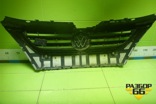 Решетка радиатора (под парктроник) (3C8853651) для Volkswagen Passat-CC с 2008г (Пассат ЦЦ)