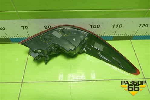 Фонарь задний наружный правый (Led) для Toyota Camry XV80 с 2024-2026г (Камри)