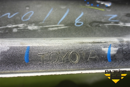 Накладка на порог наружная правая (7585060040) для Toyota Land Cruiser (200) с 2008г (Ленд Крузер)
