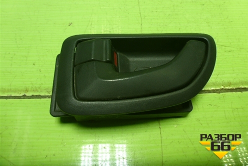 Ручка внутренняя двери передней левой для Hyundai Tucson с 2004-2010г (Туксон)