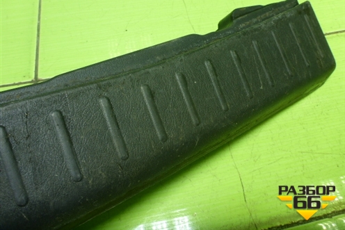 Обшивка багажника на заднюю панель (857712E000) для Hyundai Tucson с 2004-2010г (Туксон)