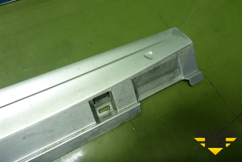 Накладка на порог наружная правая (3C8853856B) для Volkswagen Passat-CC с 2008г (Пассат ЦЦ)