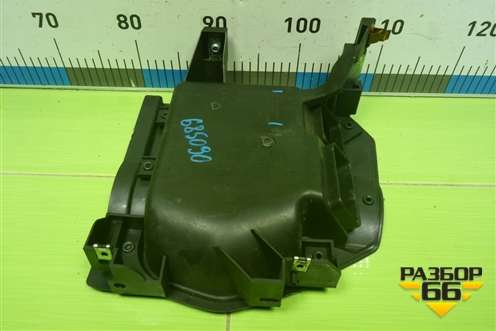 Накладка на торпедо  правая (812W617016235) для Sitrak C7H (С7Н)