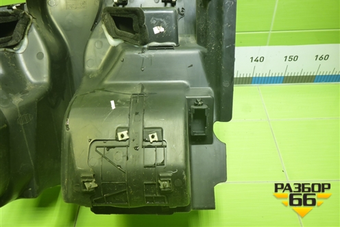Кожух рулевой колонки  нижний (812W614700027) для Sitrak C7H (С7Н)
