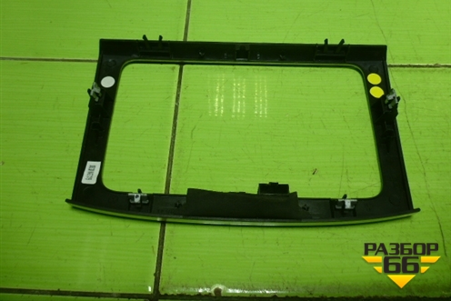 Рамка магнитолы (3C0858069) для Volkswagen Passat-CC с 2008г (Пассат ЦЦ)