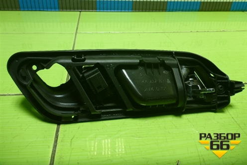 Ручка внутренняя двери передней левой (3C8837113A) для Volkswagen Passat-CC с 2008г (Пассат ЦЦ)