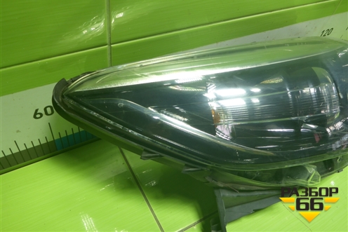 Фара правая (260108765R) для Renault Kaptur с 2016г (Каптюр)