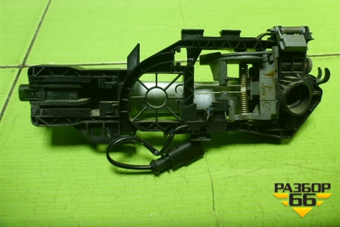 Ручка наружная двери передней правой (3C0837886) для Volkswagen Passat-CC с 2008г (Пассат ЦЦ)