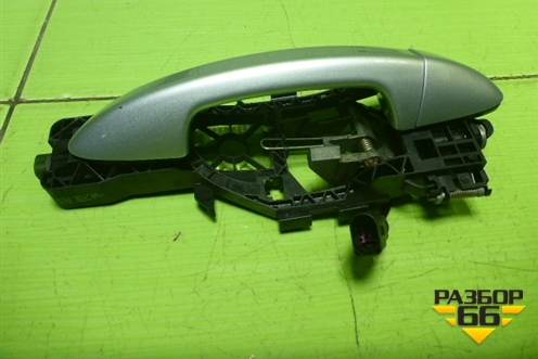 Ручка наружная двери задней правой (3C0837886) для Volkswagen Passat-CC с 2008г (Пассат ЦЦ)