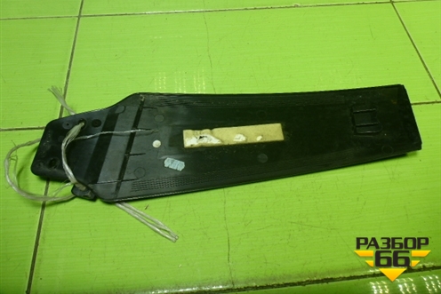 Накладка стойки центральная левая (3C8853317B) для Volkswagen Passat-CC с 2008г (Пассат ЦЦ)