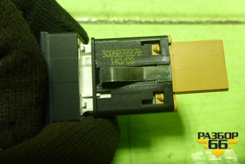 Кнопка (AUTO HOLD) (3C0927227B) для Volkswagen Passat-CC с 2008г (Пассат ЦЦ)