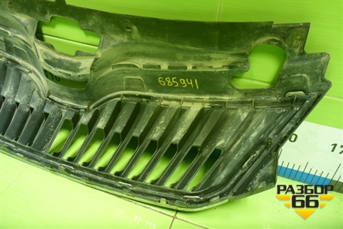 Решетка радиатора (5JA853668) для Skoda Rapid с 2013г (Рапид)