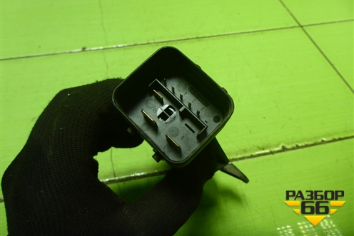 Блок управления вентилятором (5J0919506) для Skoda Rapid с 2013г (Рапид)
