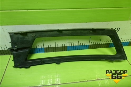 Решетка в передний бампер левая (Под ПТФ) (60U807681) для Skoda Rapid с 2013г (Рапид)