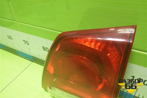 Фонарь задний внутренний правый (до 2012г) (8158160180) для Toyota Land Cruiser (200) с 2008г (Ленд Крузер)