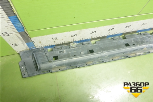 Накладка подножки правой (5170160120) для Toyota Land Cruiser (200) с 2008г (Ленд Крузер)
