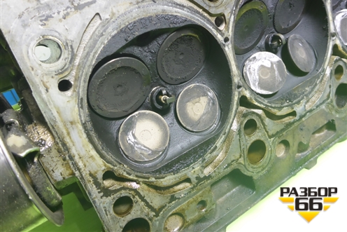 Головка блока цилиндров (2.0л BVY) для Volkswagen Passat (B6) с 2005-2010г (Пассат Б6)