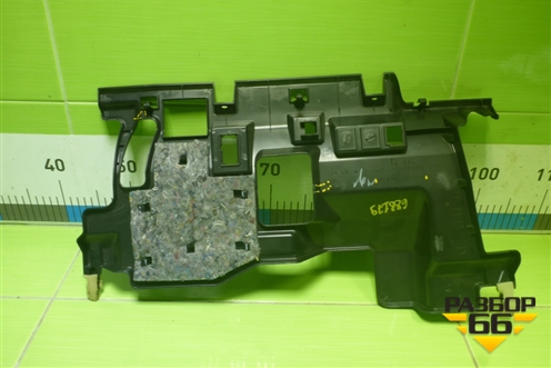 Накладка на торпедо нижняя (5564160030) для Toyota Land Cruiser (200) с 2008г (Ленд Крузер)
