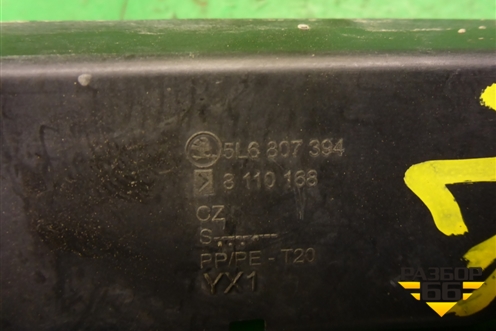 Кронштейн заднего бампера правый (5L6807394) для Skoda Yeti с 2009г (Етти)